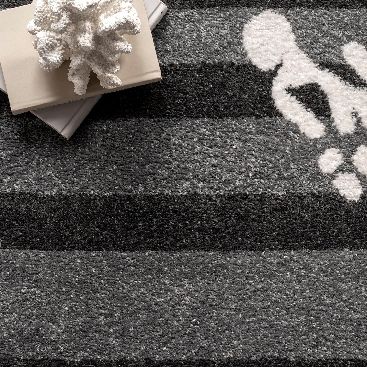 Performance Indoor Area Rug, Non-Shed, Power Loomed High-Traffic Area Rug for Living Room, Bedroom, Home, Minnie Grey - 3' X 5'